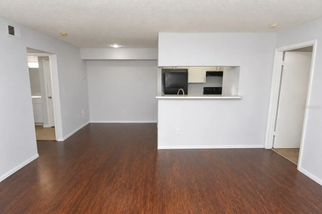 8718 Mallard Reserve Drive Tampa FL 33614