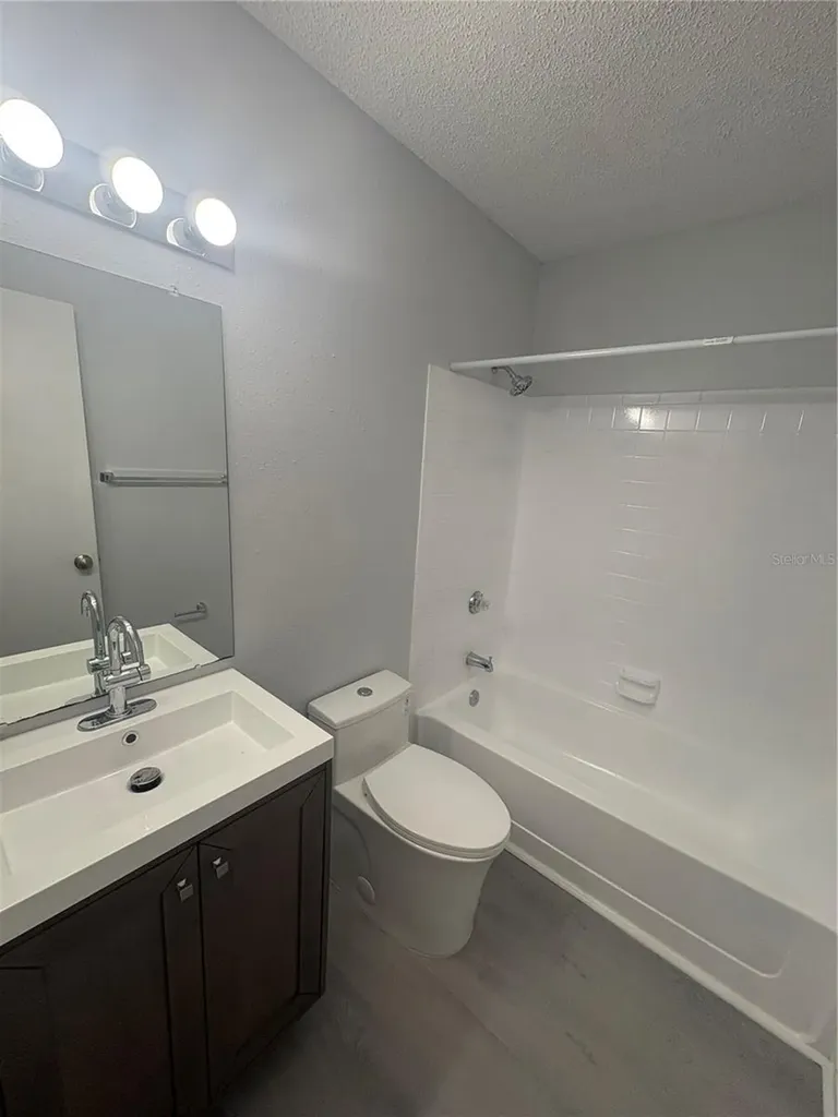 8609 Mallard Reserve Drive Tampa FL 33614