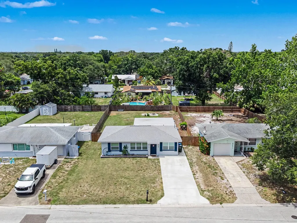 3029 Pine Tree Avenue Largo FL 33771