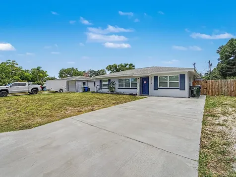 3029 Pine Tree Avenue Largo FL 33771