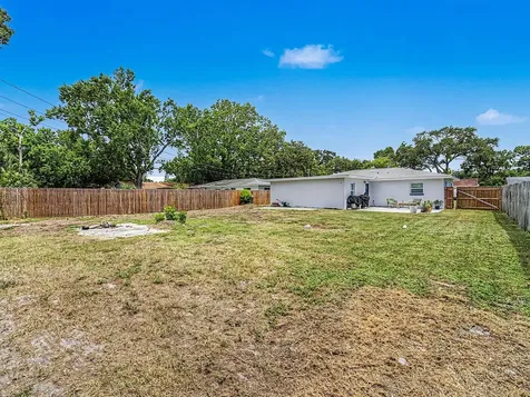 3029 Pine Tree Avenue Largo FL 33771