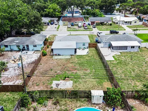 3029 Pine Tree Avenue Largo FL 33771