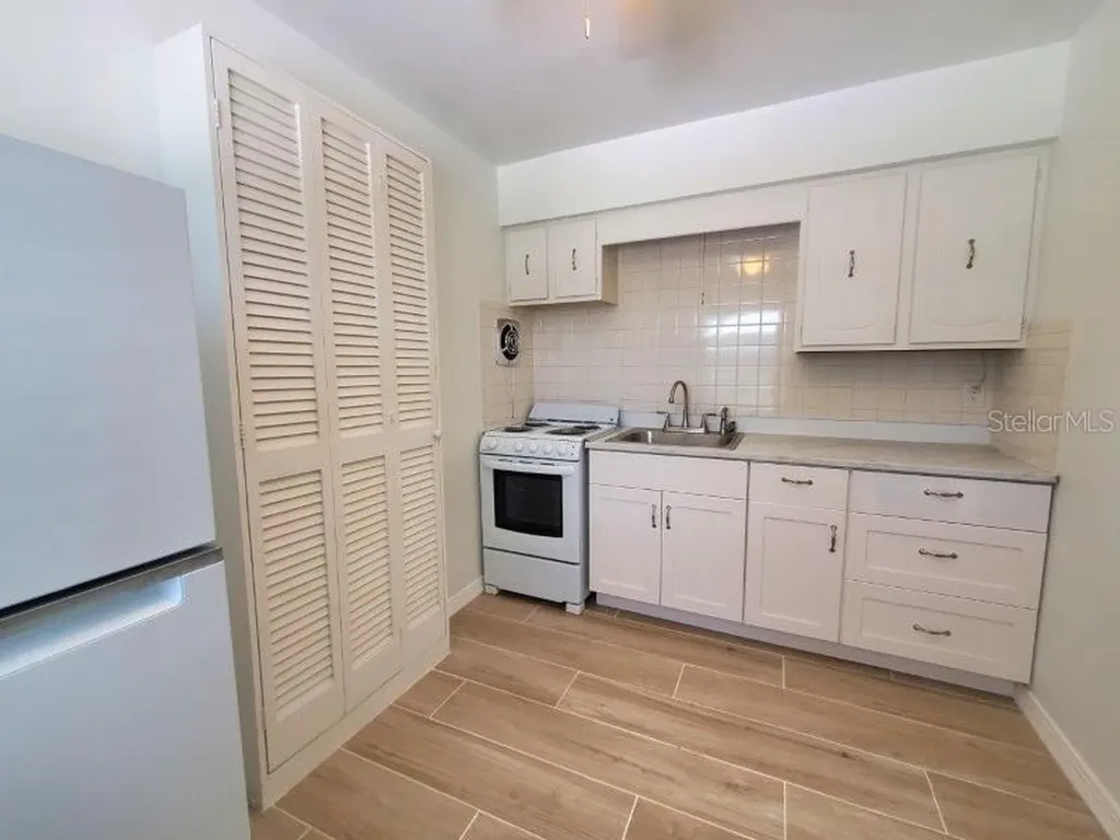 461 W Marion Avenue Punta Gorda FL 33950