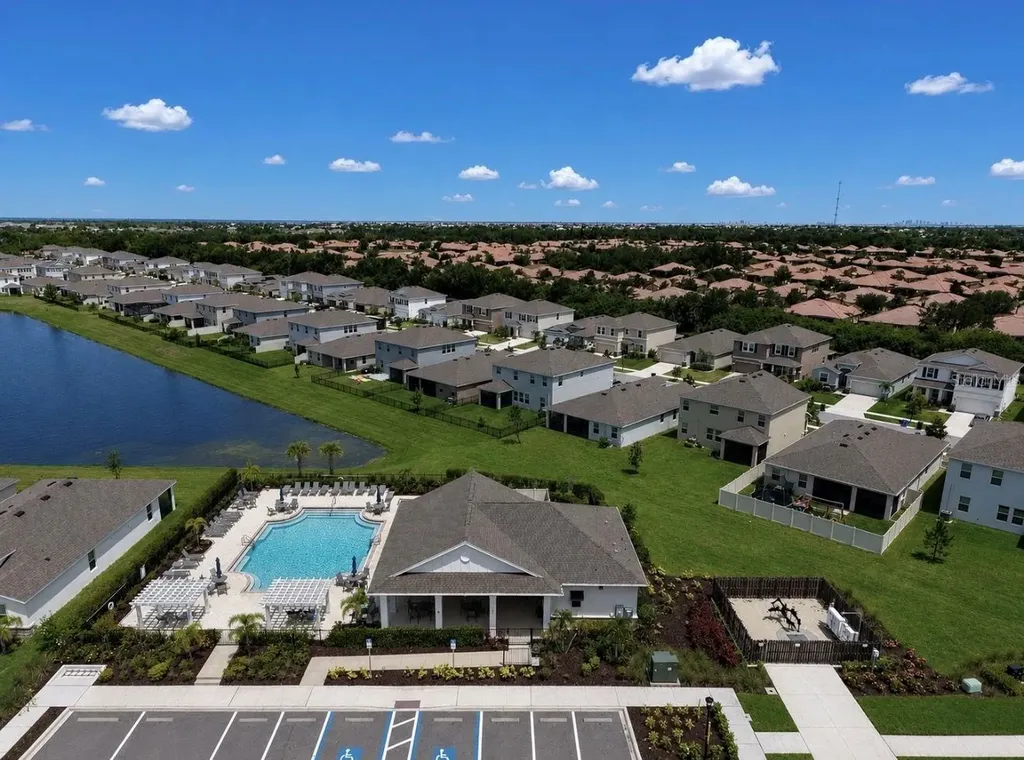 172 Mangrove Manor Drive Apollo Beach FL 33572