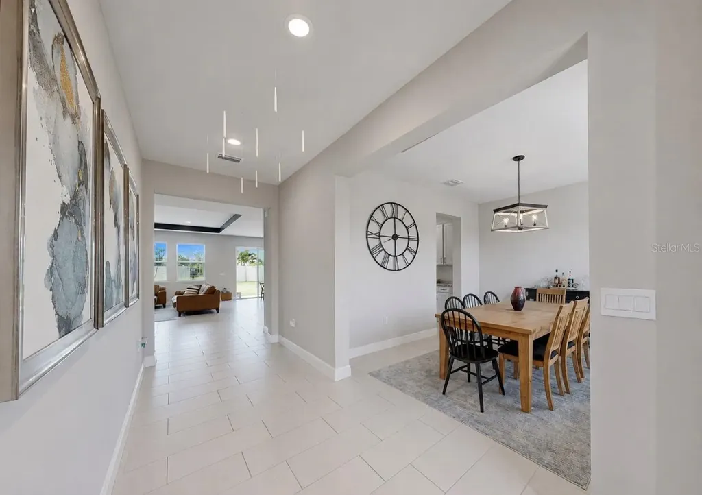 172 Mangrove Manor Drive Apollo Beach FL 33572