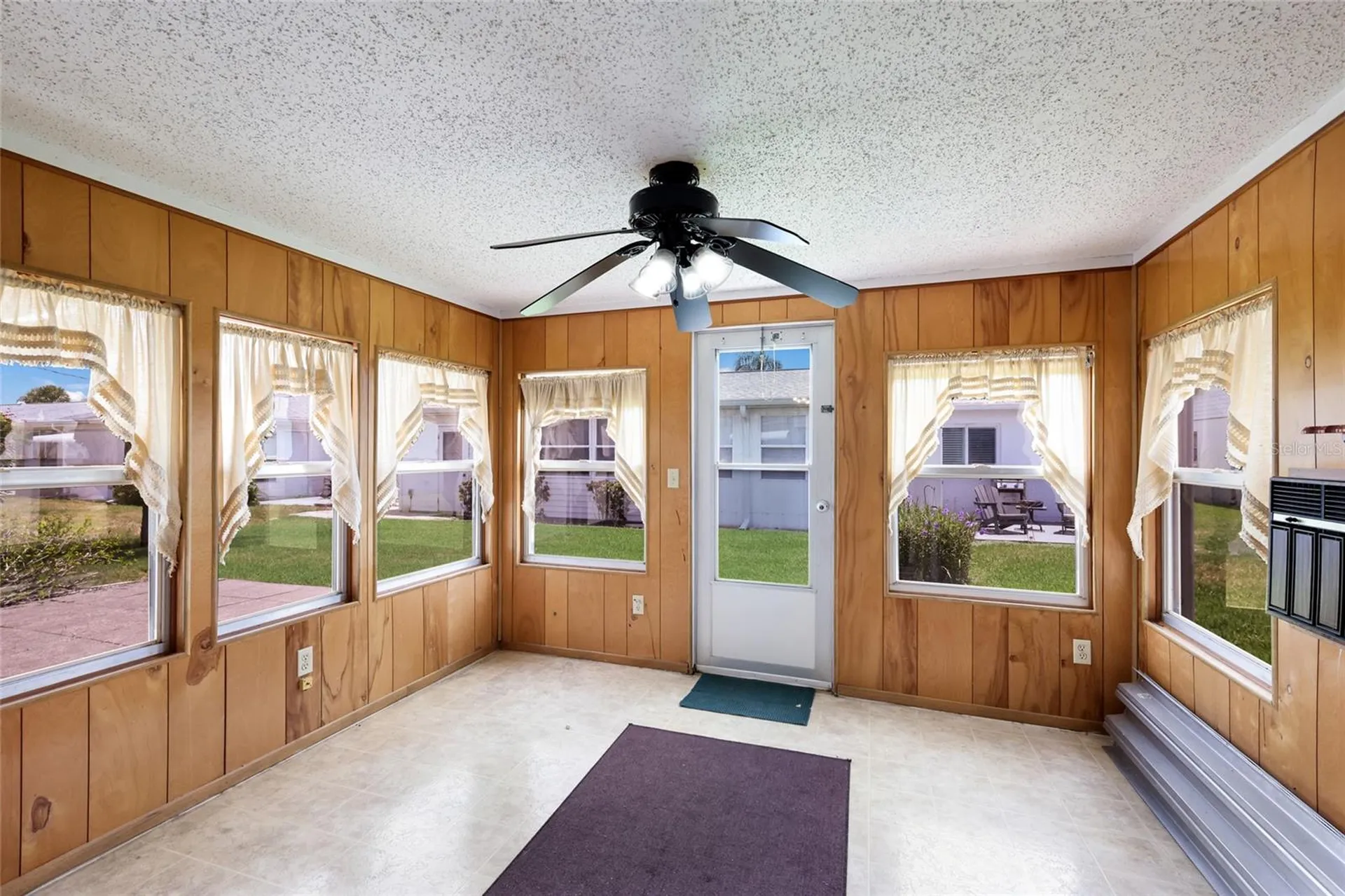 5994 Hibiscus Drive Bradenton FL 34207
