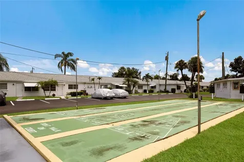 5994 Hibiscus Drive Bradenton FL 34207