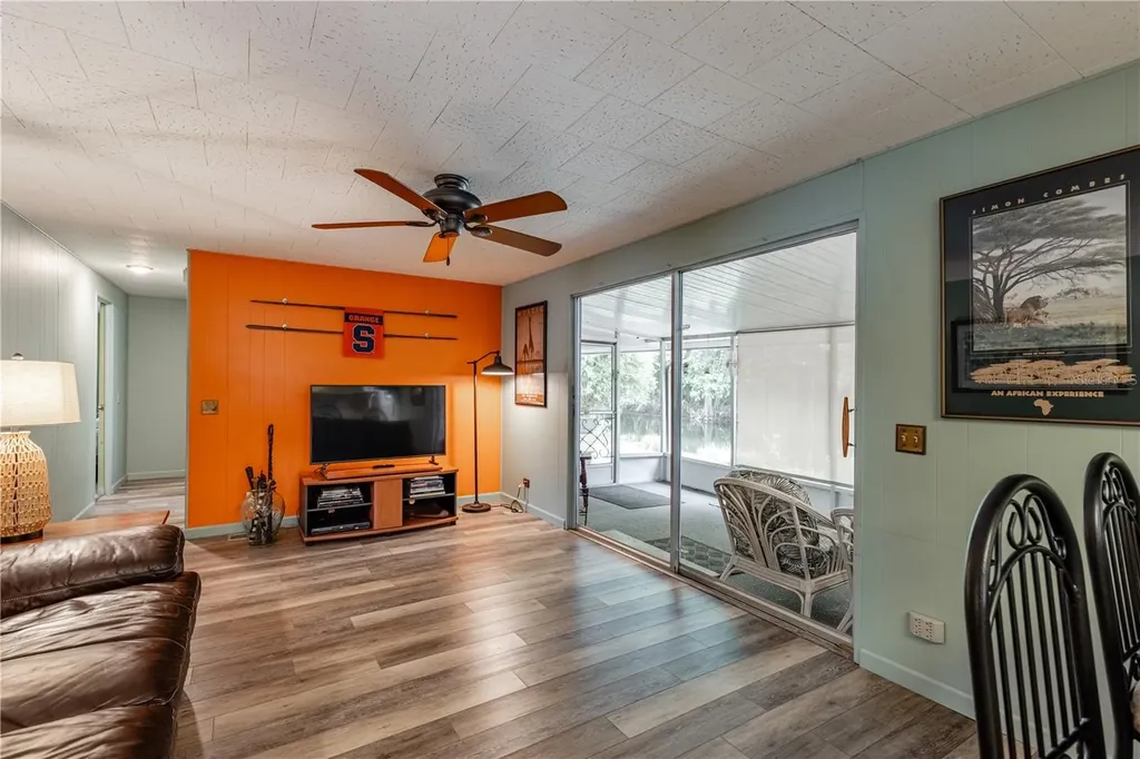 1136 Rue De Dore Tavares FL 32778