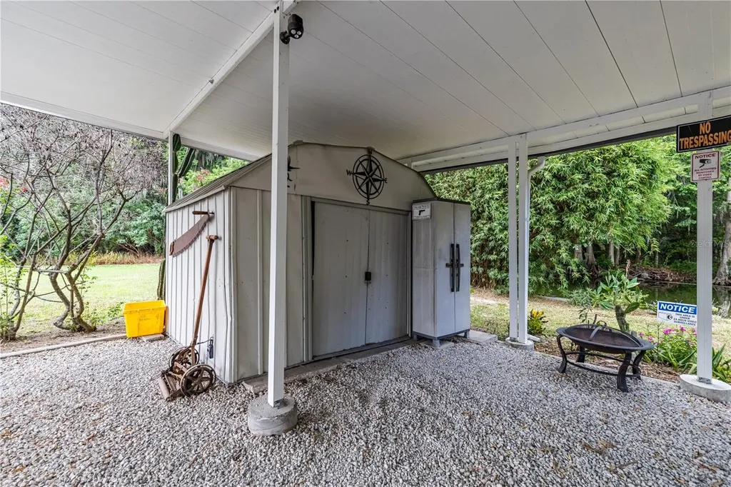 1136 Rue De Dore Tavares FL 32778
