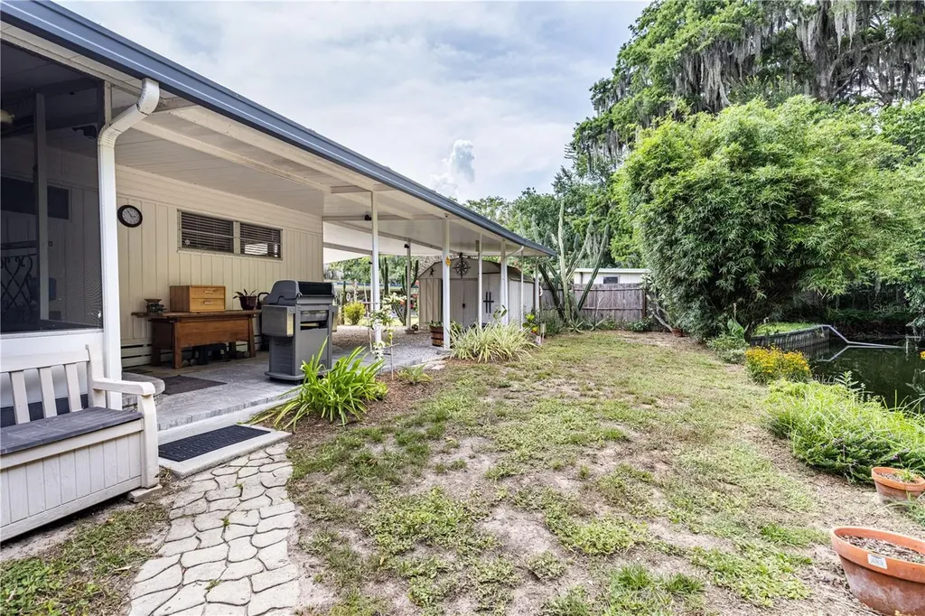 1136 Rue De Dore Tavares FL 32778