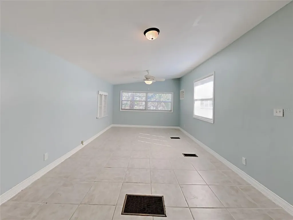 628 N Halifax Avenue Daytona Beach FL 32118