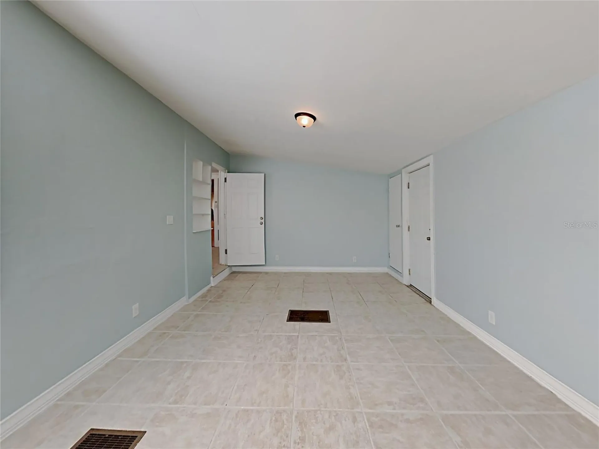 628 N Halifax Avenue Daytona Beach FL 32118
