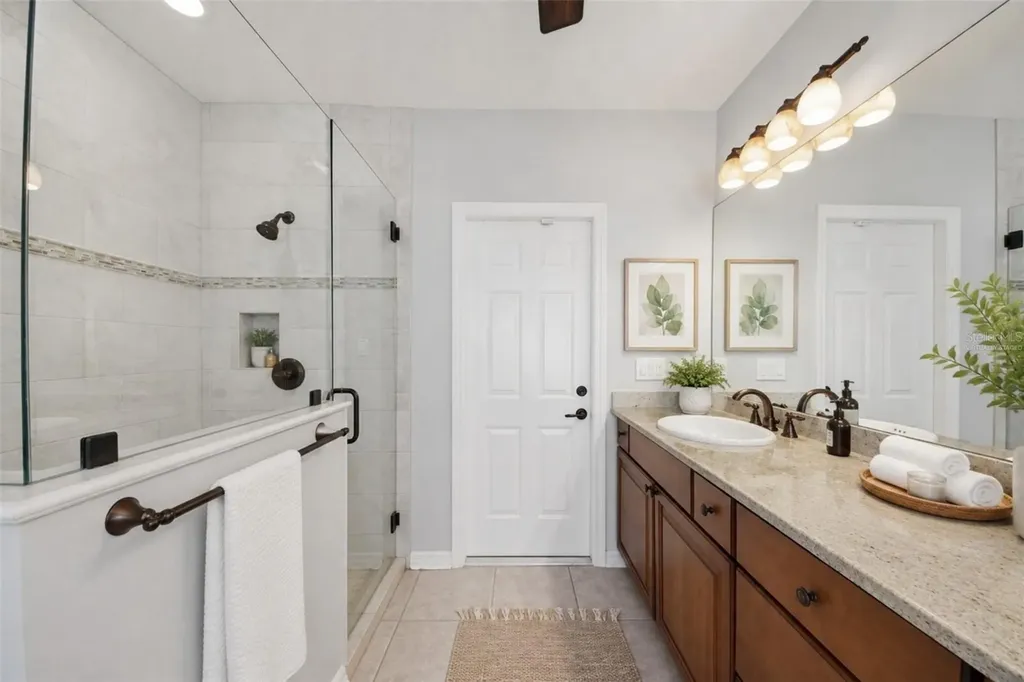 5741 Bay Side Drive Orlando FL 32819