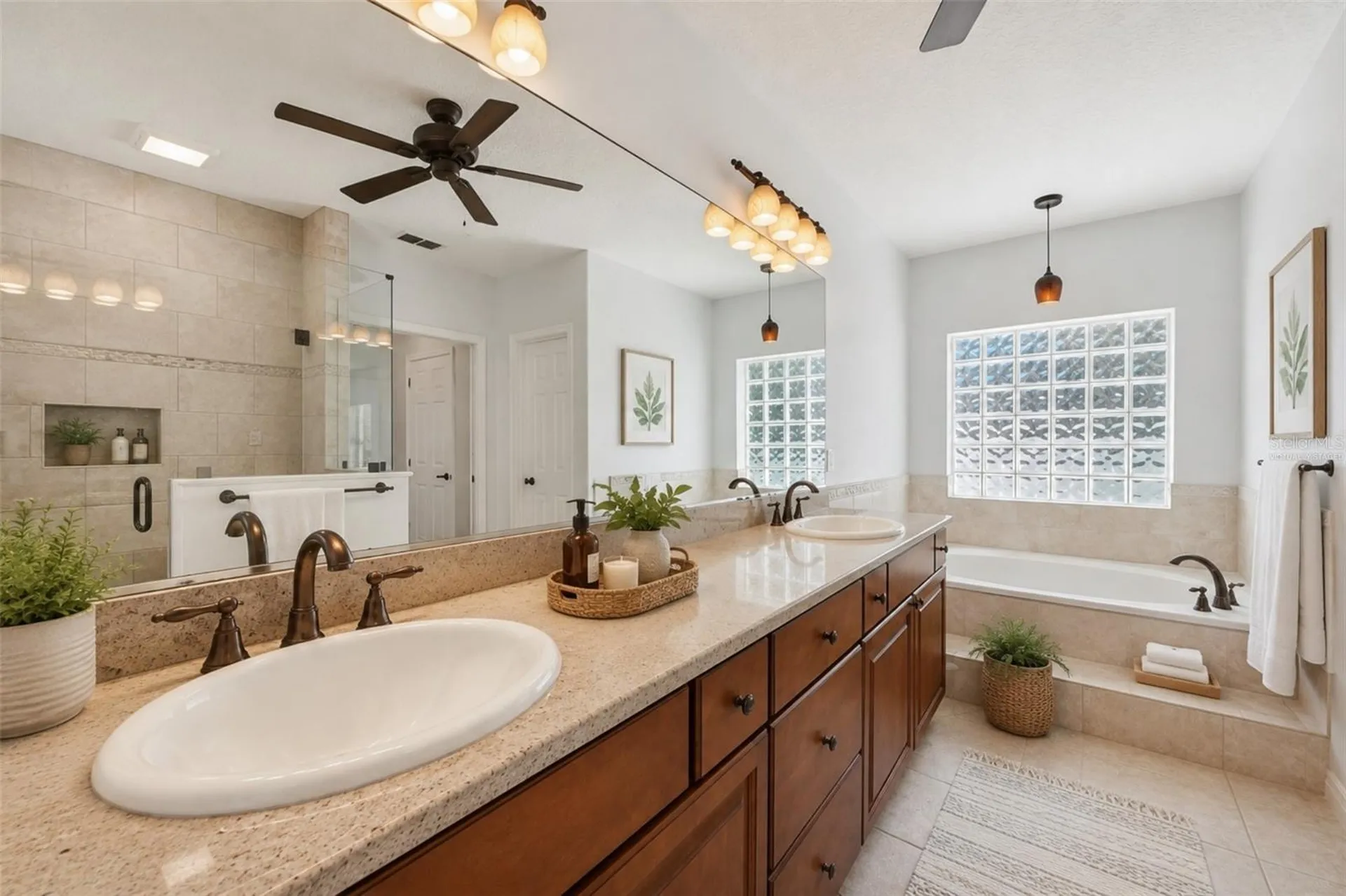 5741 Bay Side Drive Orlando FL 32819