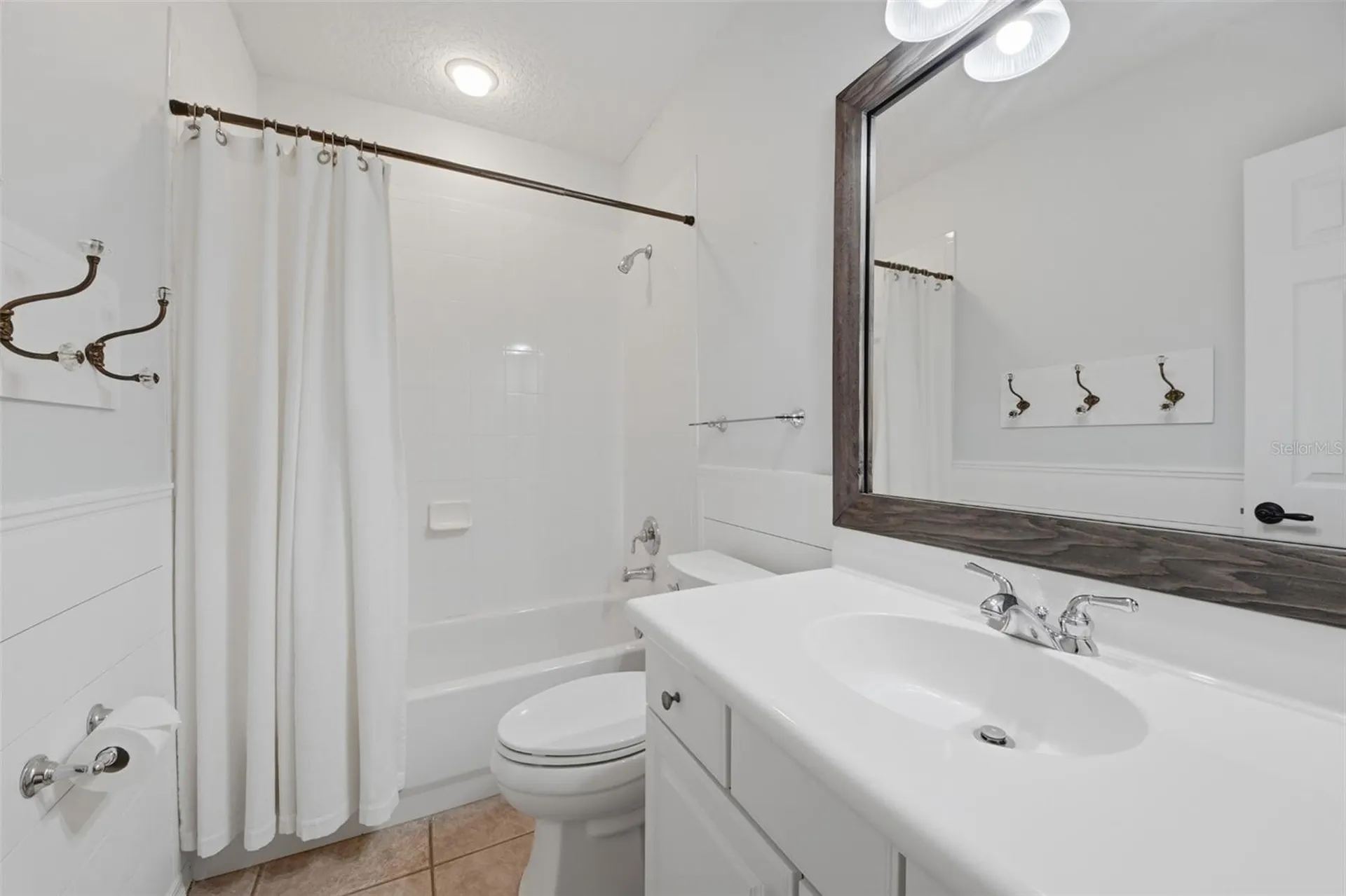 5741 Bay Side Drive Orlando FL 32819
