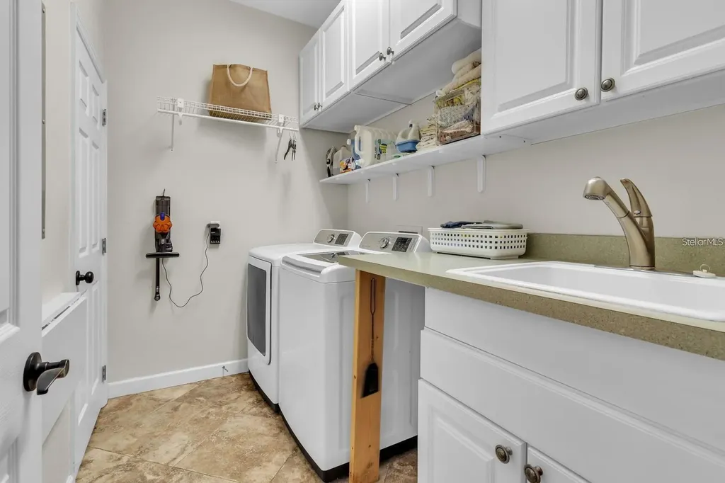 8740 Ingleton Court Orlando FL 32836