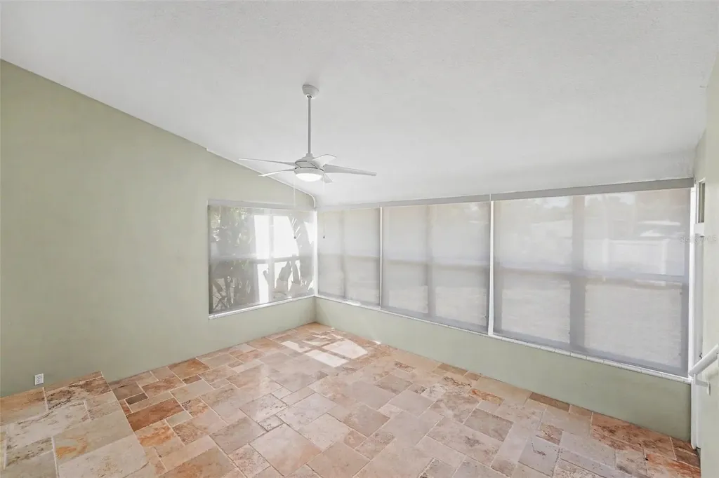 4660 22nd Avenue S St Petersburg FL 33711
