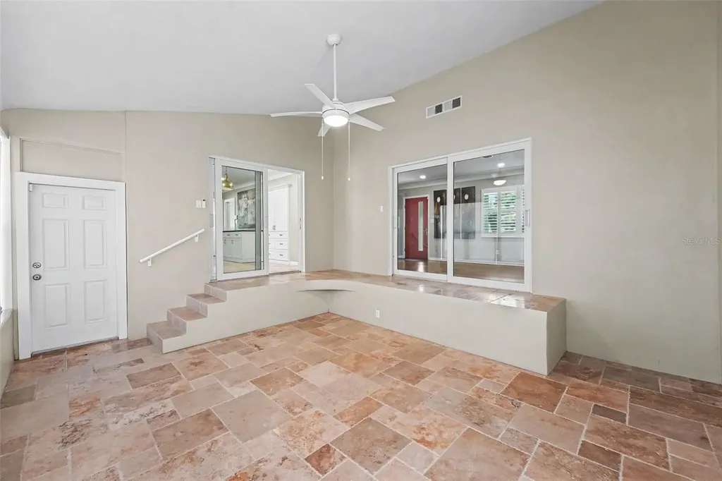 4660 22nd Avenue S St Petersburg FL 33711