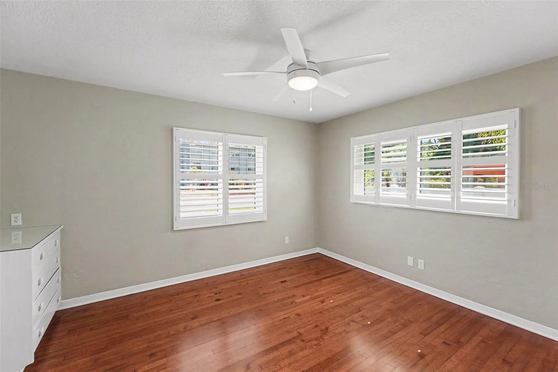 4660 22nd Avenue S St Petersburg FL 33711