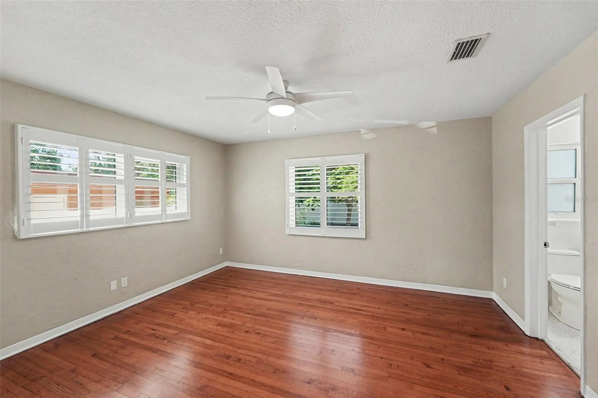4660 22nd Avenue S St Petersburg FL 33711