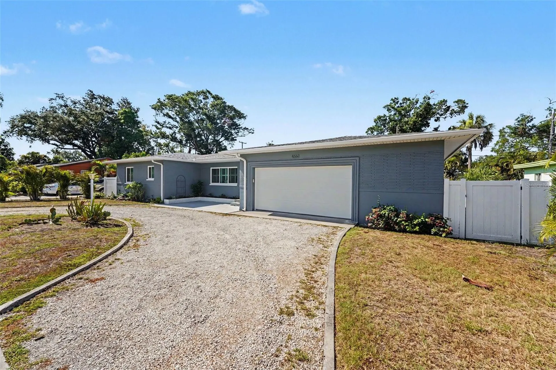 4660 22nd Avenue S St Petersburg FL 33711