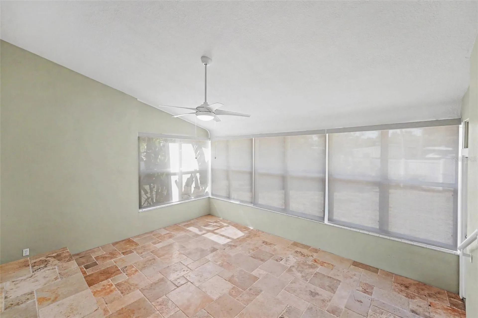 4660 22nd Avenue S St Petersburg FL 33711