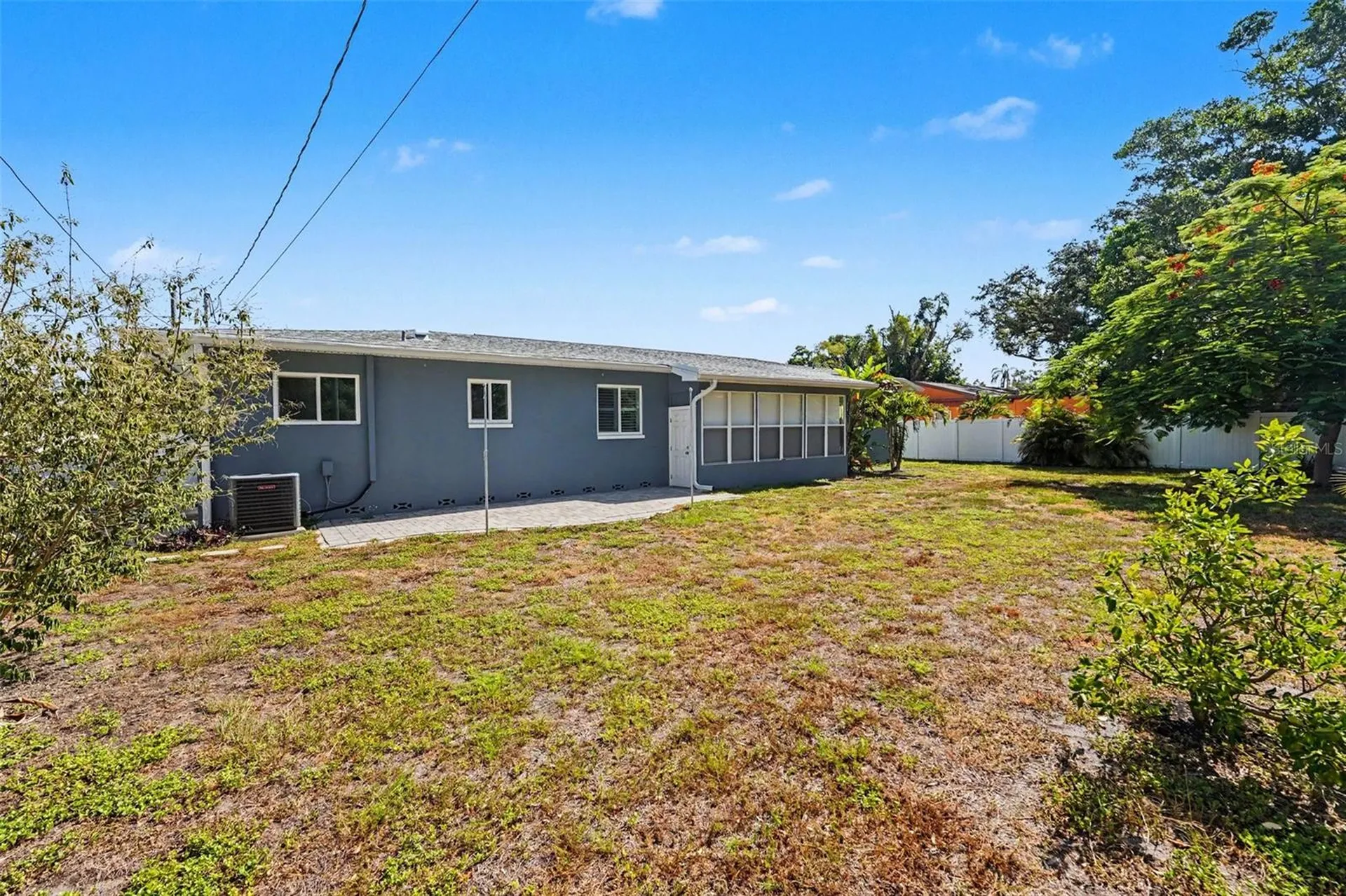 4660 22nd Avenue S St Petersburg FL 33711