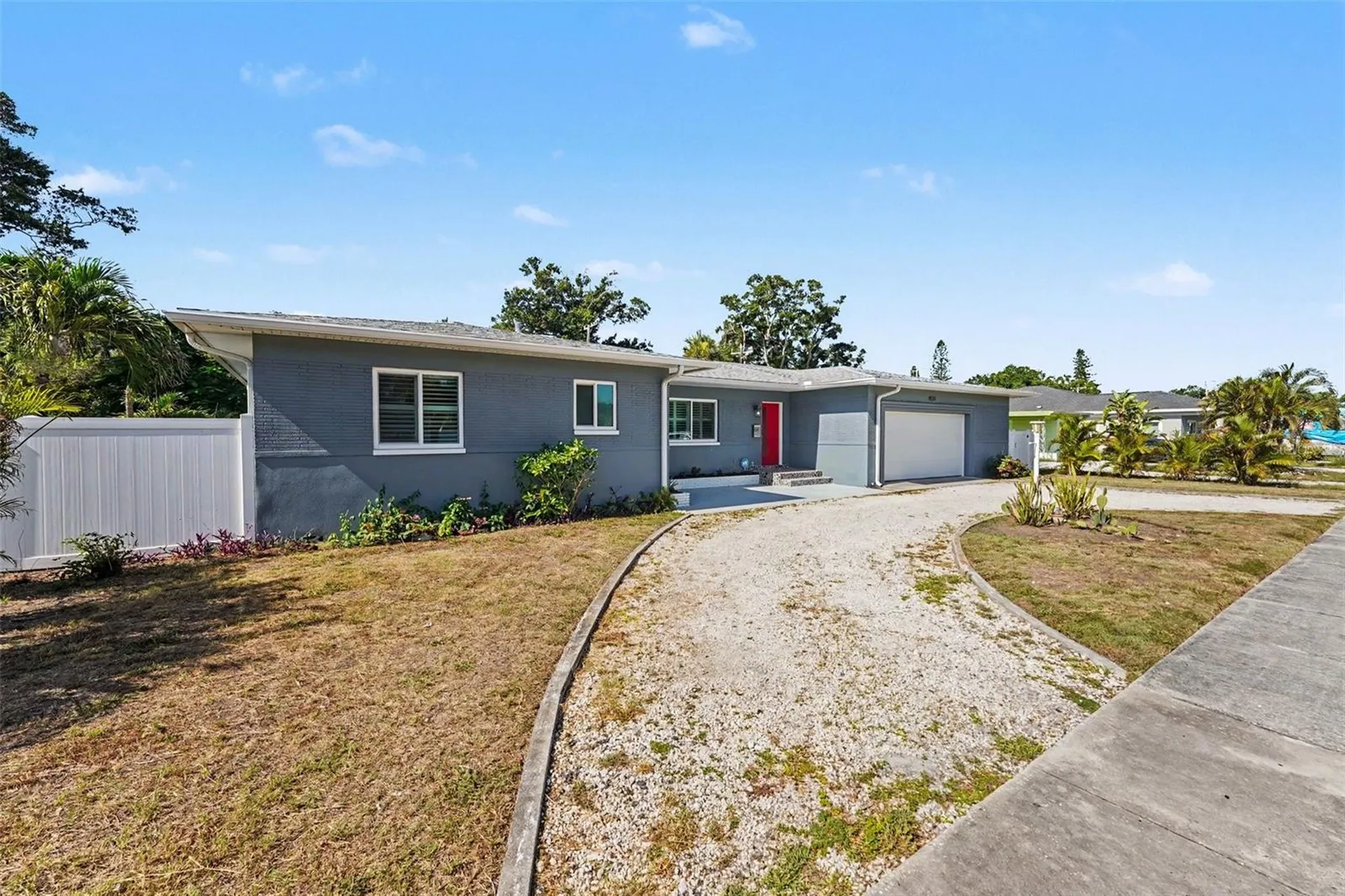 4660 22nd Avenue S St Petersburg FL 33711