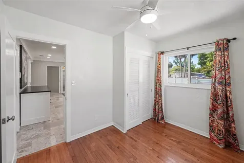 4660 22nd Avenue S St Petersburg FL 33711