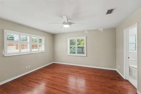 4660 22nd Avenue S St Petersburg FL 33711
