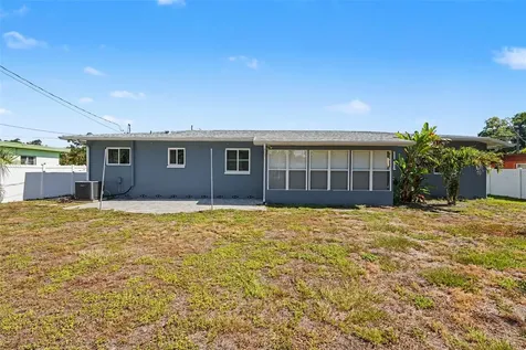 4660 22nd Avenue S St Petersburg FL 33711