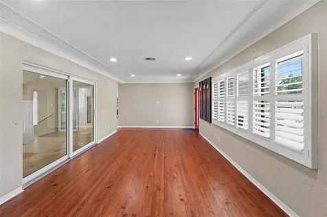 4660 22nd Avenue S St Petersburg FL 33711