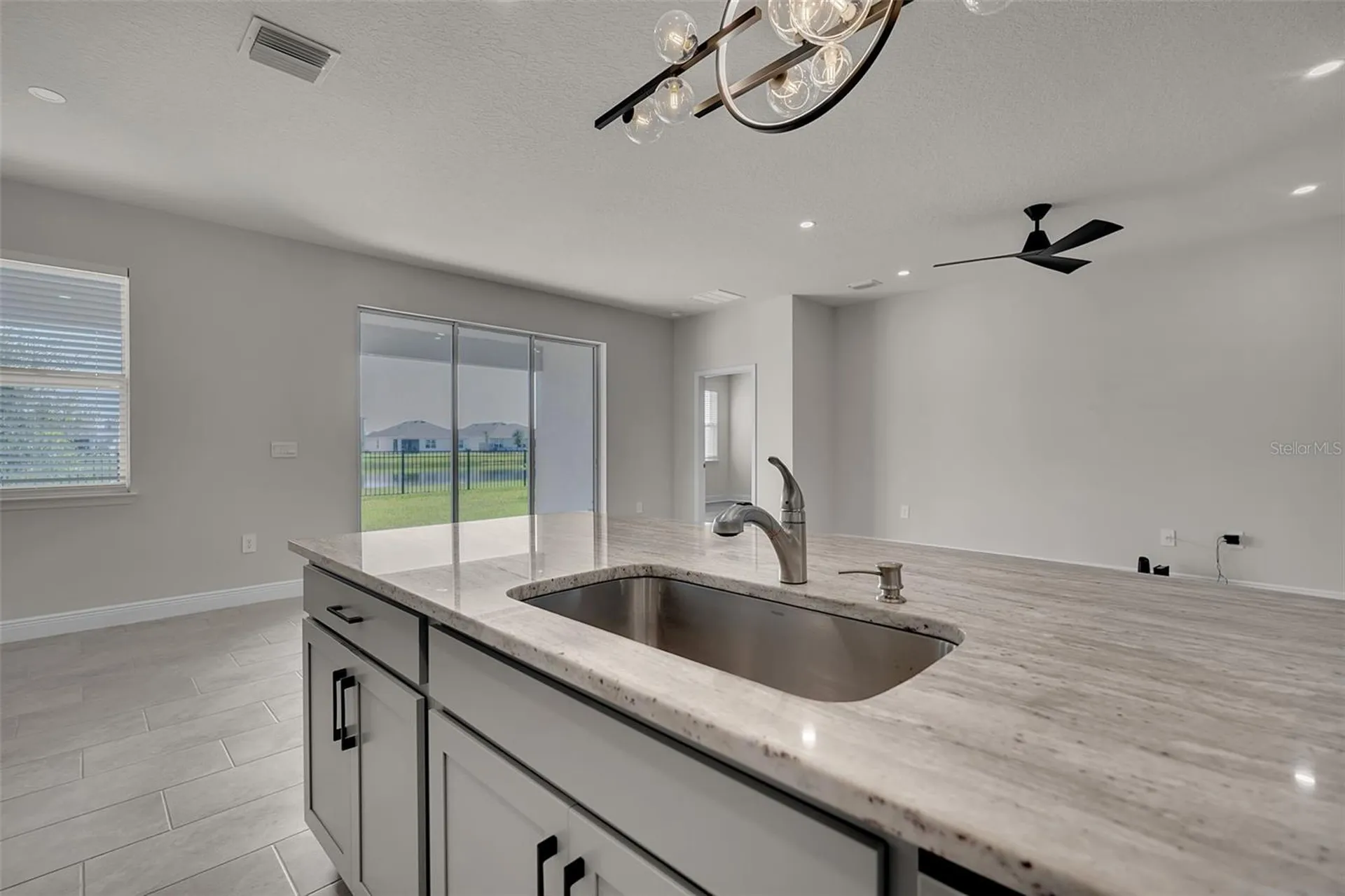 17821 Cantarina Cove Bradenton FL 34211