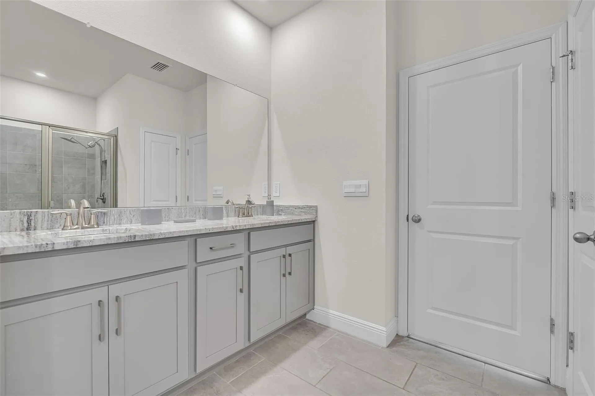 17821 Cantarina Cove Bradenton FL 34211
