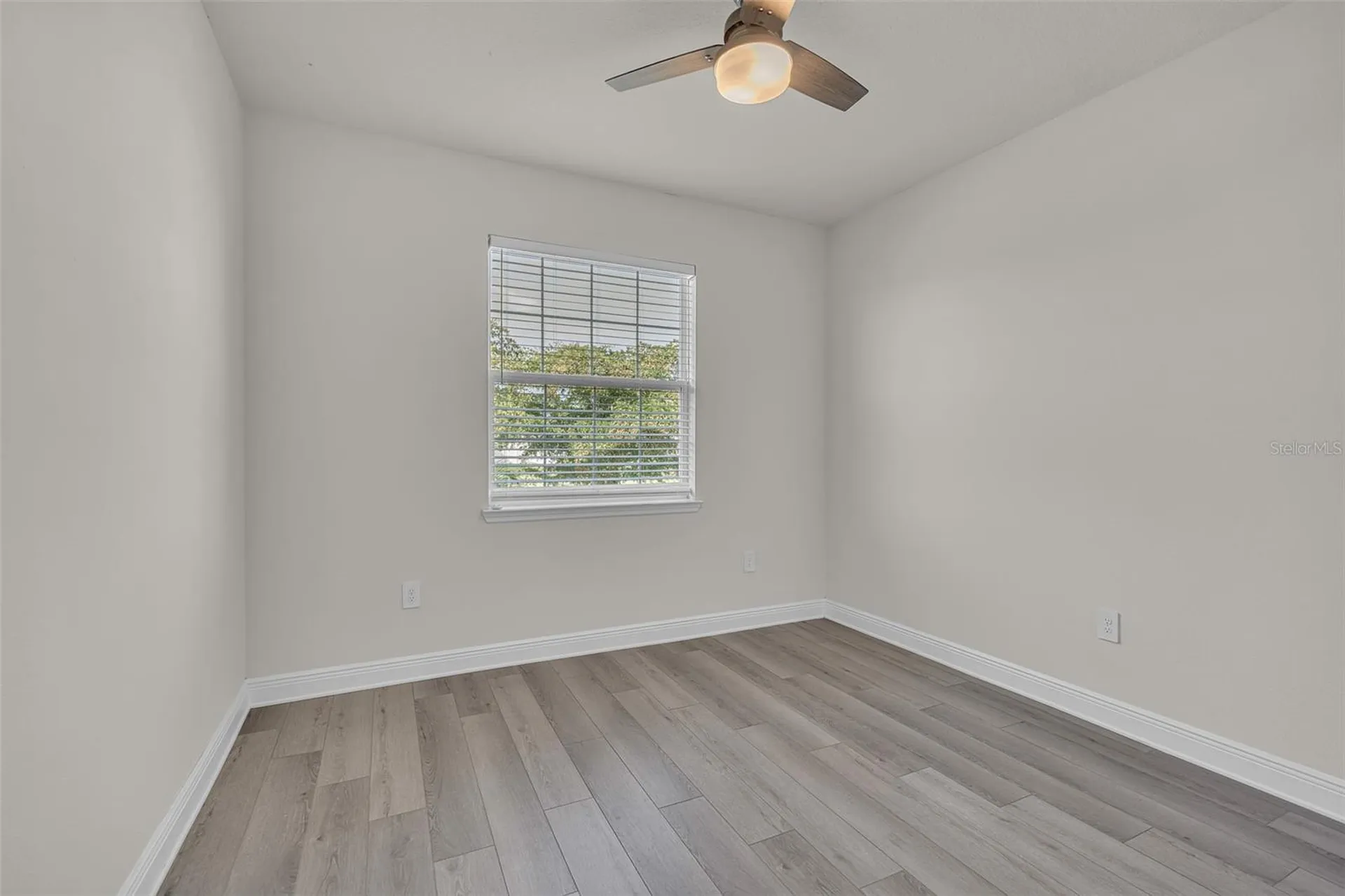 17821 Cantarina Cove Bradenton FL 34211