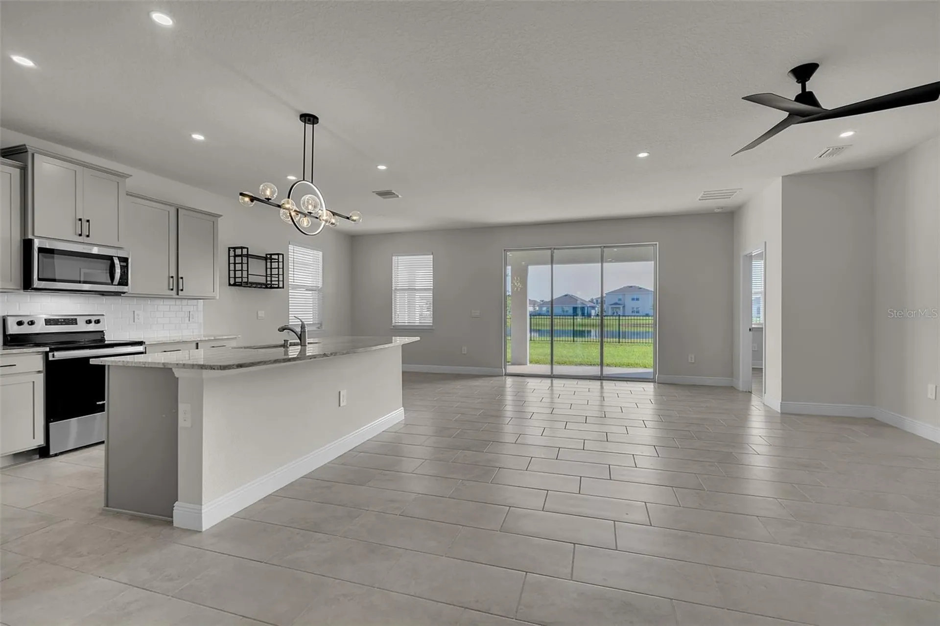 17821 Cantarina Cove Bradenton FL 34211