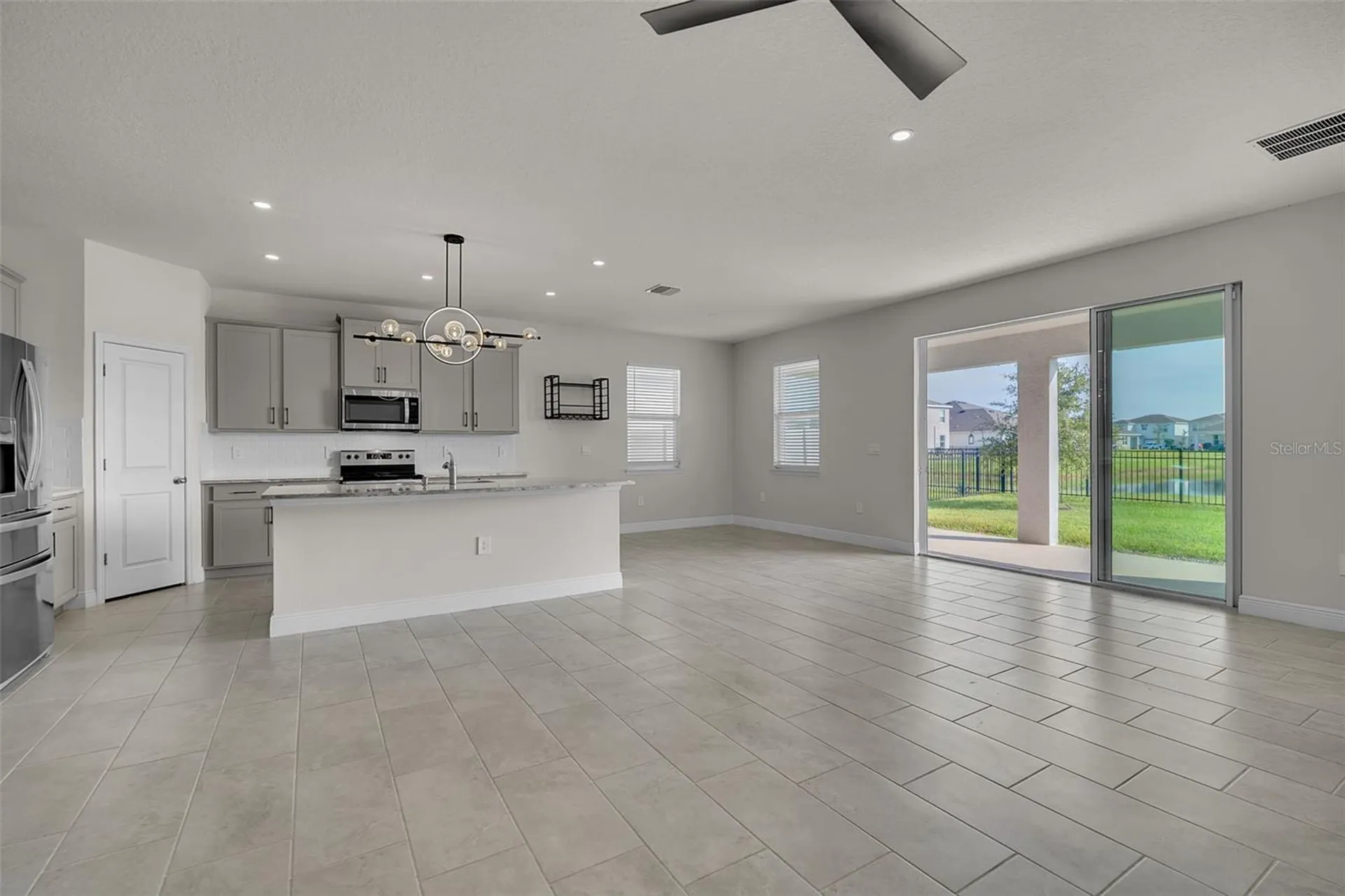 17821 Cantarina Cove Bradenton FL 34211