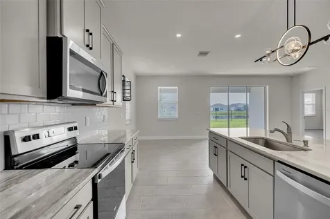 17821 Cantarina Cove Bradenton FL 34211