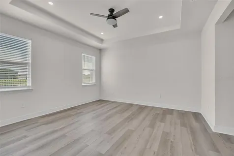 17821 Cantarina Cove Bradenton FL 34211