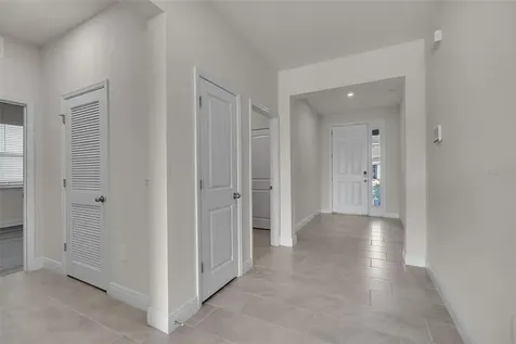 17821 Cantarina Cove Bradenton FL 34211