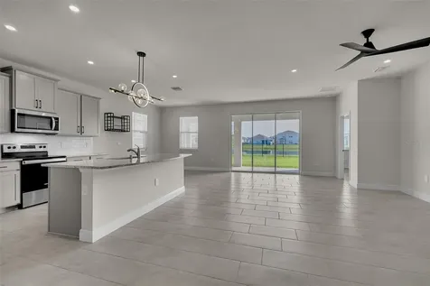 17821 Cantarina Cove Bradenton FL 34211