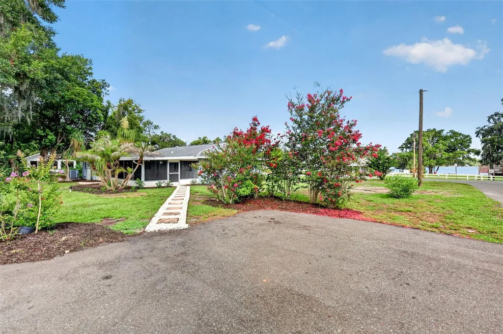33350 E Lake Joanna Drive Eustis FL 32736