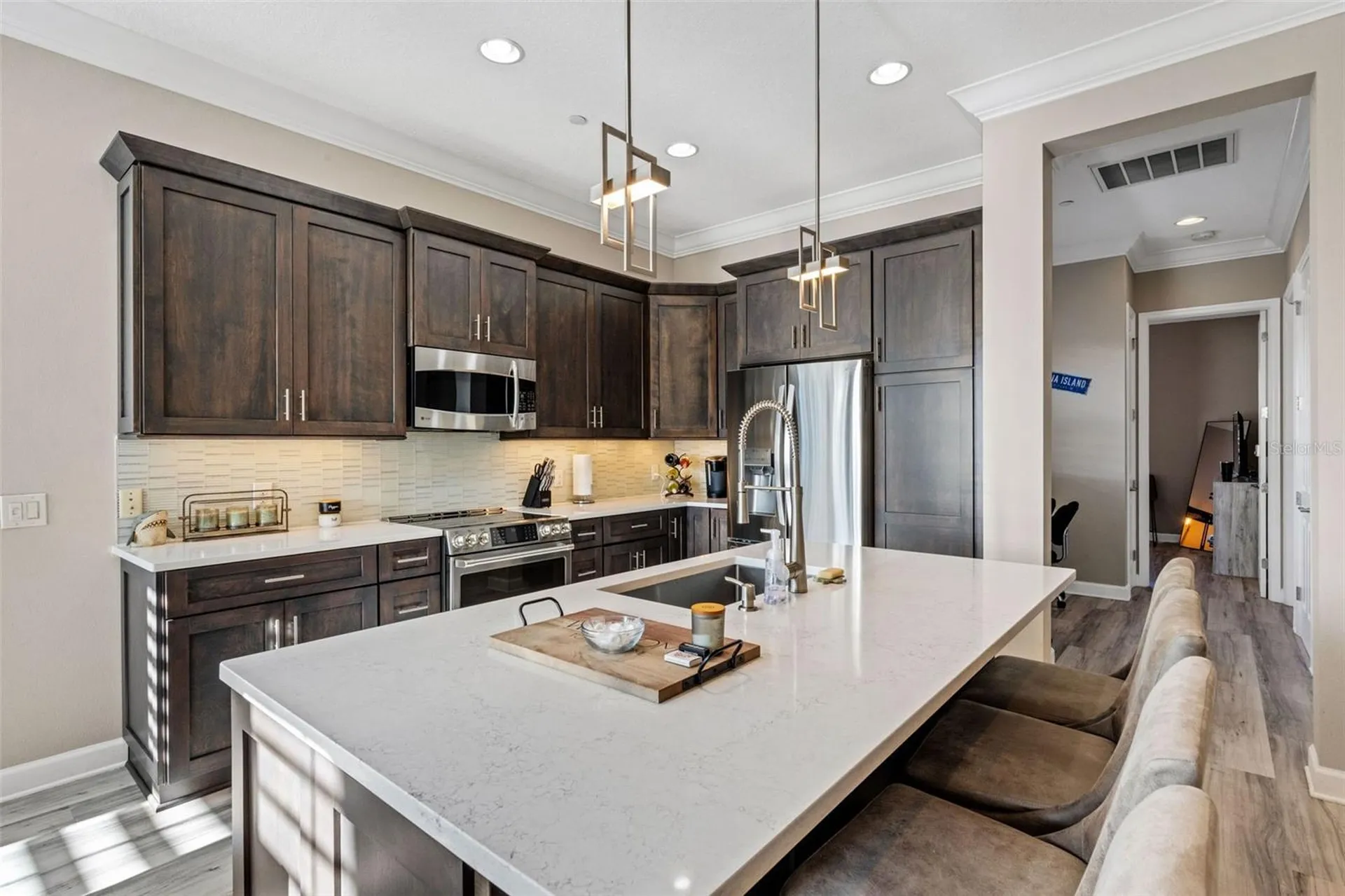 289 Sapphire Lake Drive Bradenton FL 34209
