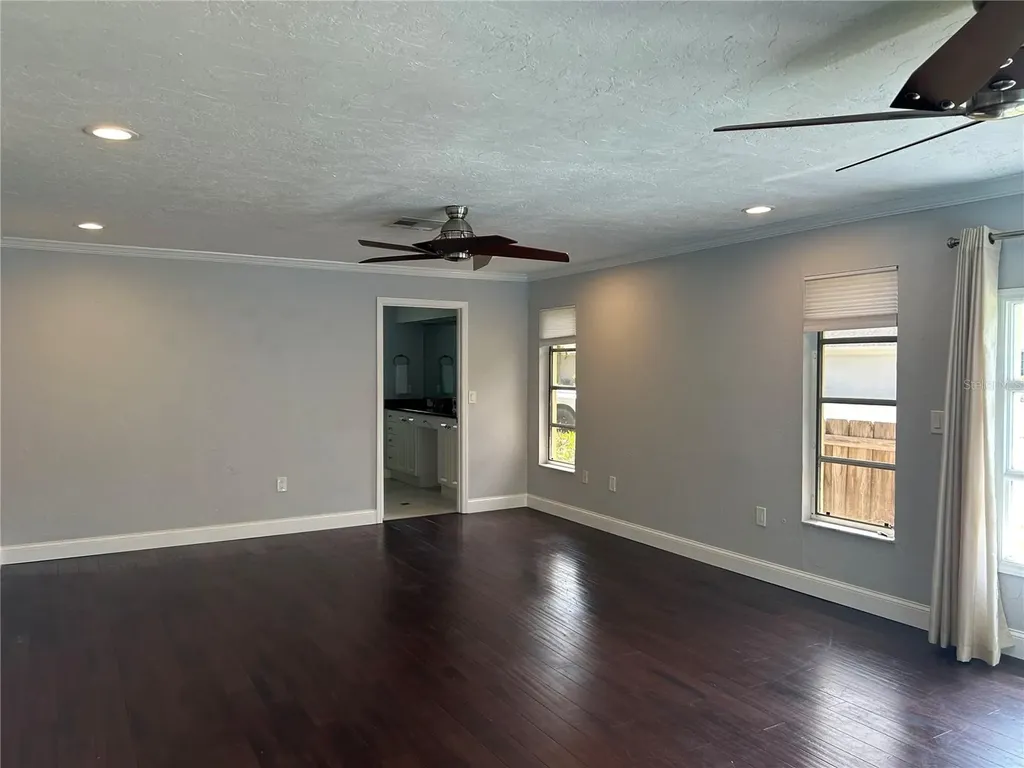 3947 De Foe Square Sarasota FL 34241
