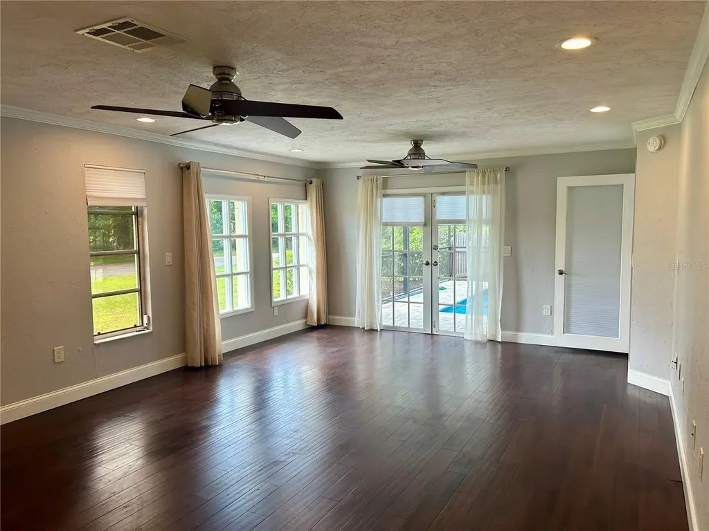 3947 De Foe Square Sarasota FL 34241