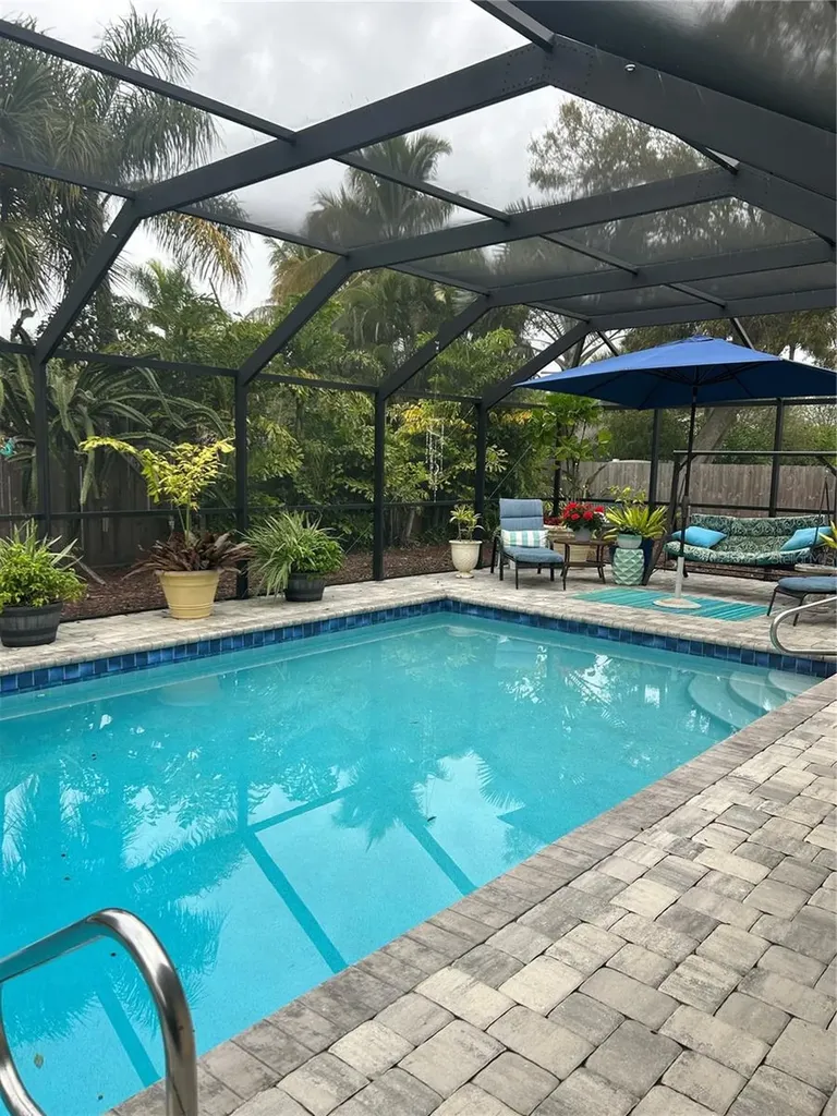3947 De Foe Square Sarasota FL 34241