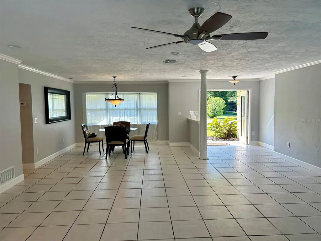 3947 De Foe Square Sarasota FL 34241
