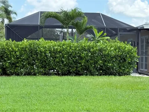 3947 De Foe Square Sarasota FL 34241