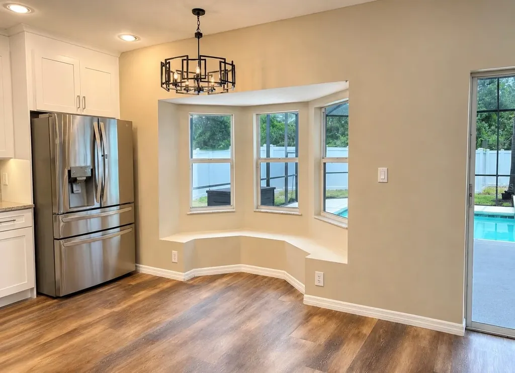 6801 Cambridge Park Drive Apollo Beach FL 33572