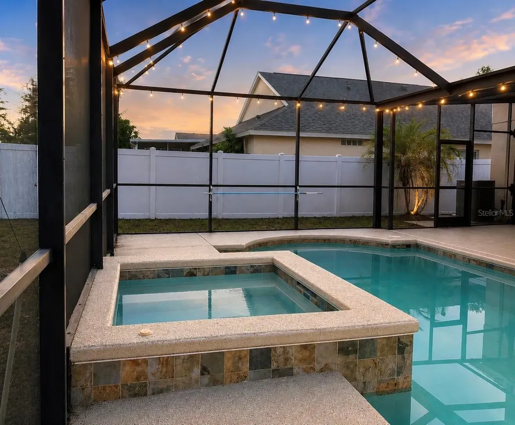 6801 Cambridge Park Drive Apollo Beach FL 33572